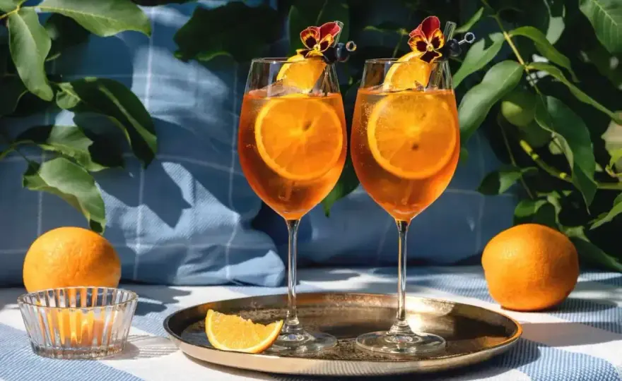 Jak zrobić Aperol Spritz w domu - proporcje, lód i błędy