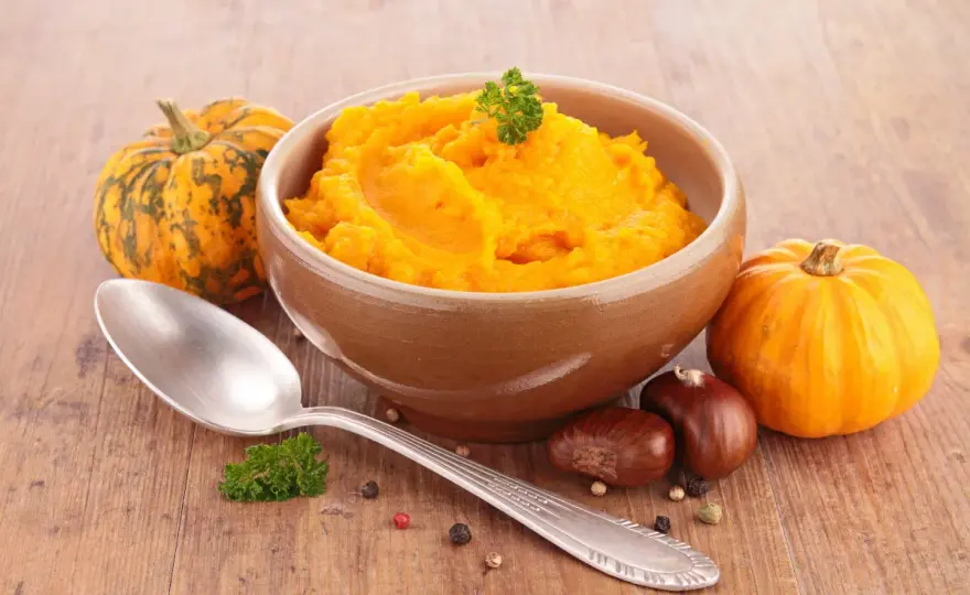 Jak zrobić puree z dyni do ciasta? Pieczenie, gotowanie i triki