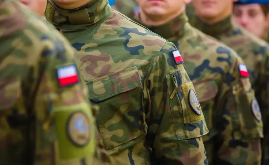 Służba przygotowawcza ile płacą? Oto zaskakujące wynagrodzenia!