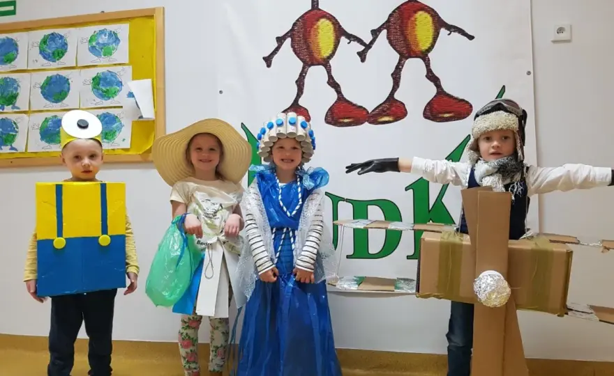 Pokaz mody z recyklingu: Gotowy przewodnik krok po kroku!