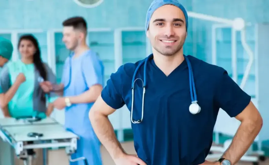 Ile zarabia fizjoterapeuta w USA? Zaskakujące różnice w wynagrodzeniach