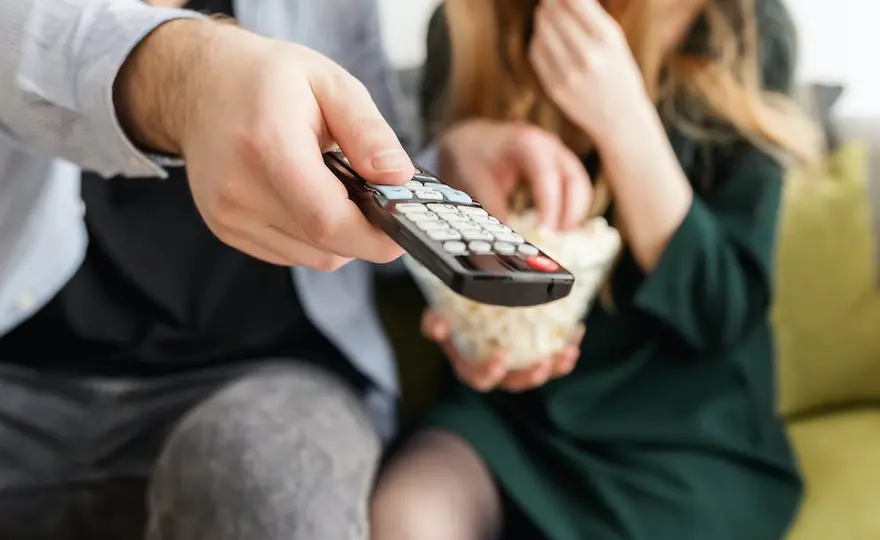  Seriale francuskie kryminalne Netflix - Obejrzyj najlepsze produkcje!