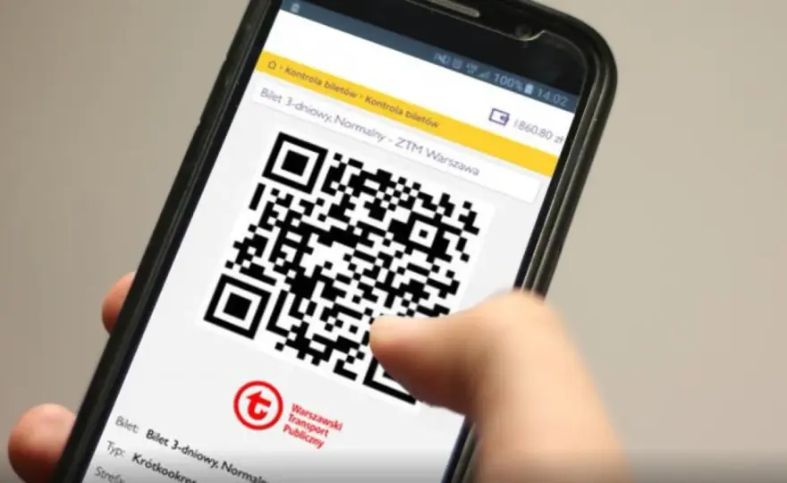 Kod QR w warszawskim metrze - Jak skasować bilet i przejść bramki?