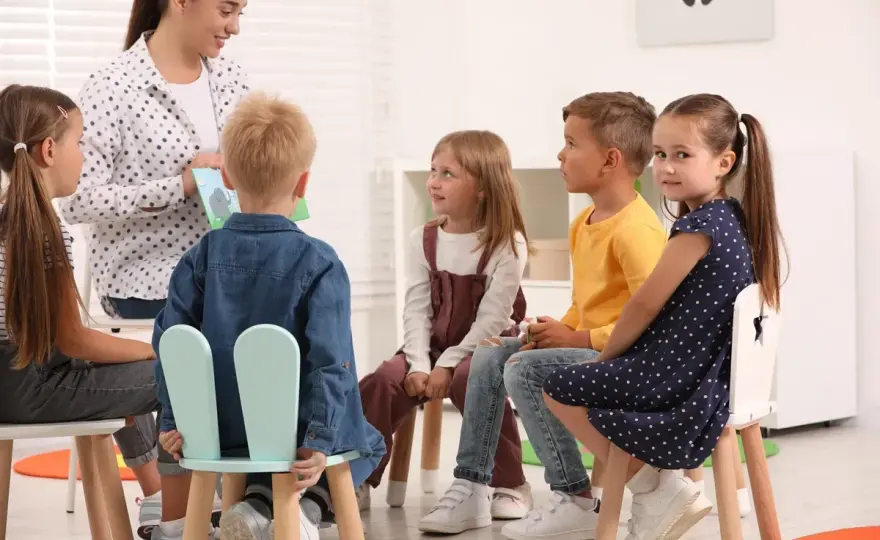 Ile dzieci w grupie przedszkolnej? Sprawdź aktualne limity!