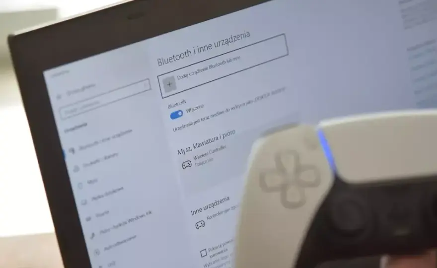 Jak podłączyć pada do PS5 - proste kroki, aby uniknąć problemów
