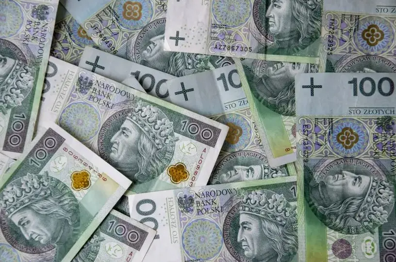 Sekretarki w policji - realne zarobki na różnych stanowiskach w 2025