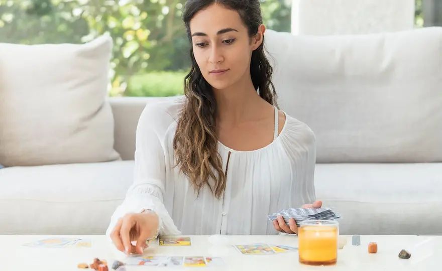  7 monet tarot - znaczenie karty i interpretacja