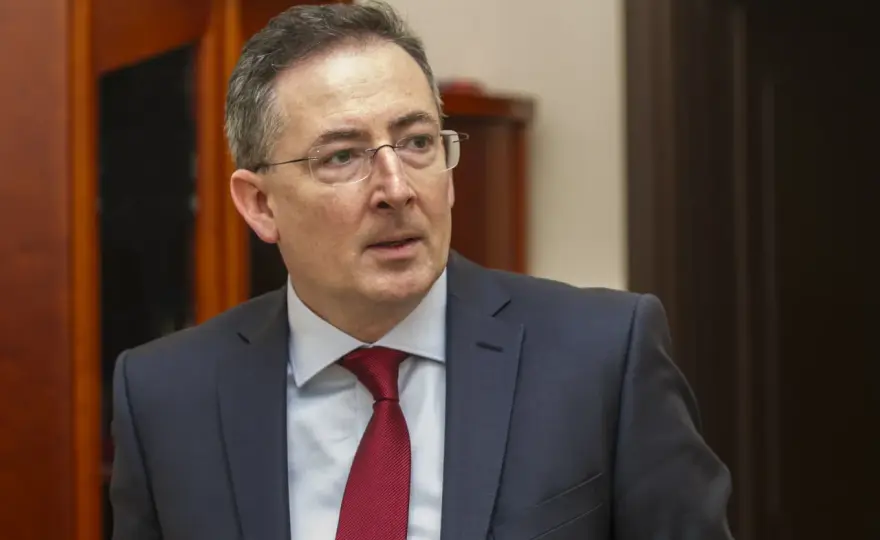 Bartłomiej Sienkiewicz: Kim jest prawnuk noblisty i minister?