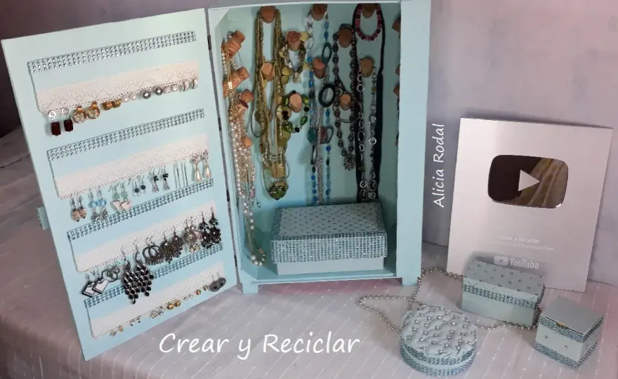 Cómo hacer un joyero DIY con una caja reciclada