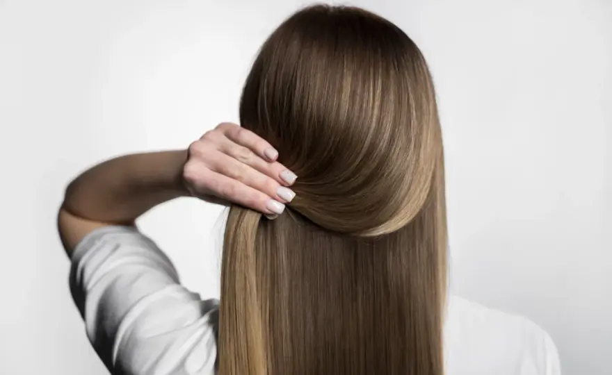Olaplex No. 8 - Jak używać, by włosy były miękkie i gładkie?