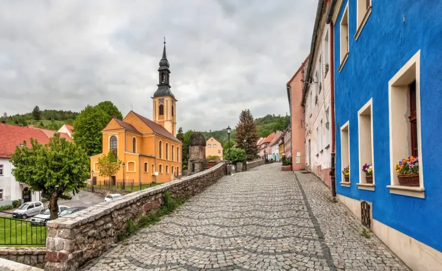 Rynek w Srebrnej Górze - Odkryj, co warto zobaczyć!