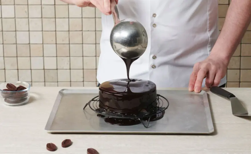 Glaçage gâteau - Lequel choisir pour une déco parfaite ?