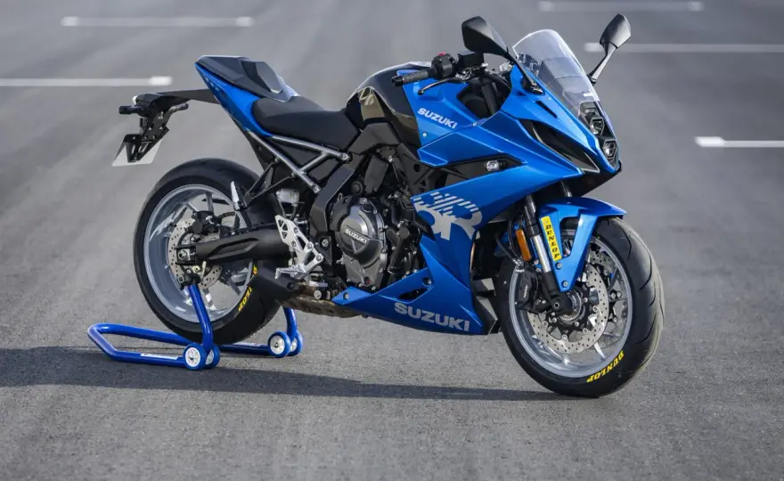 Suzuki GSX-8R, la deportiva media que sí tiene sentido en carretera
