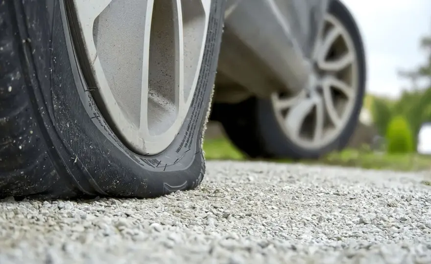 Opony Run Flat - Czy warto? Wady, zalety i praktyczne porady