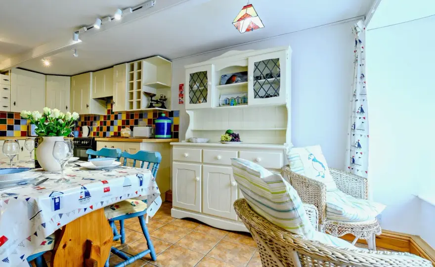 Self catering co to? Poznaj zalety i opcje zakwaterowania