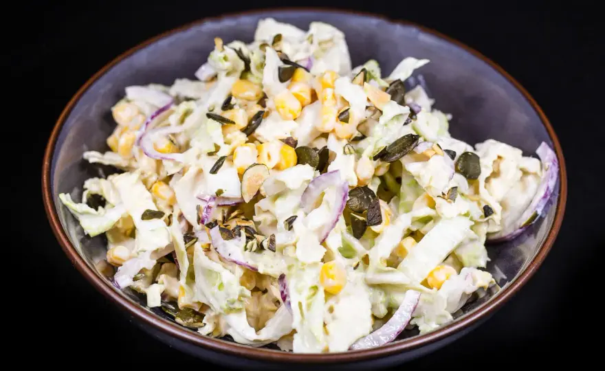 Chinakohl-Salat - So gelingt er garantiert knackig und frisch