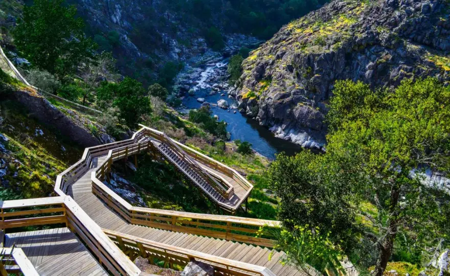 516 Arouca - ¿Cómo visitar el puente colgante más largo?