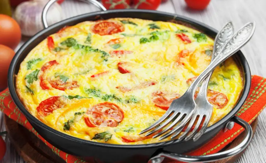 Jajka po włosku - Frittata, pomidory - zrób je idealnie!