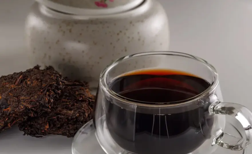 Czerwona herbata (pu-erh) - Kiedy pić, by nie psuć snu?