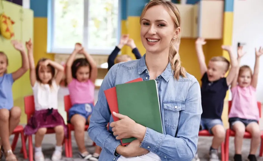Kurs opiekunki dziecięcej - Jak wybrać i uniknąć pułapek?