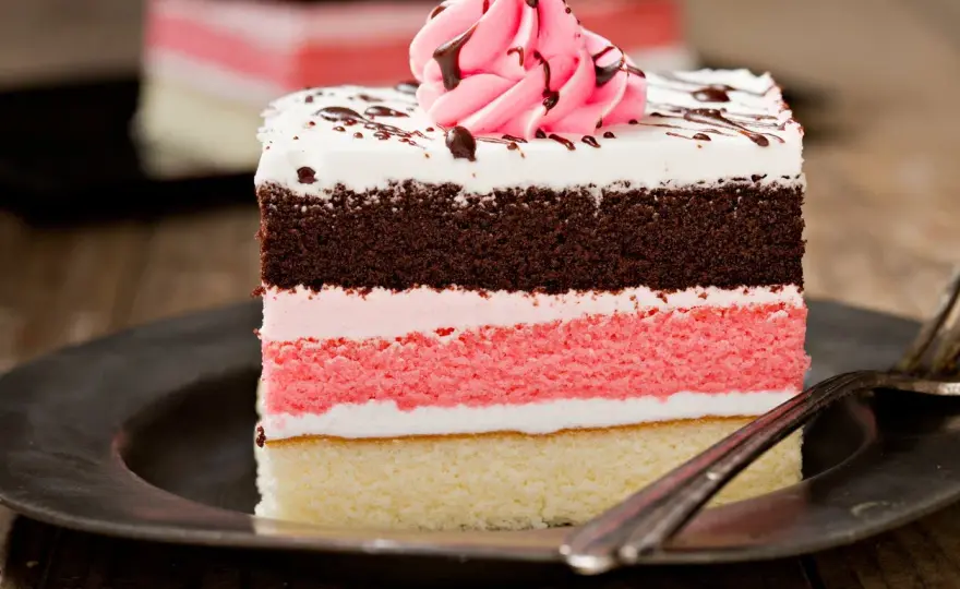 Pastel Napolitano Perfecto - Trucos para un corte impecable