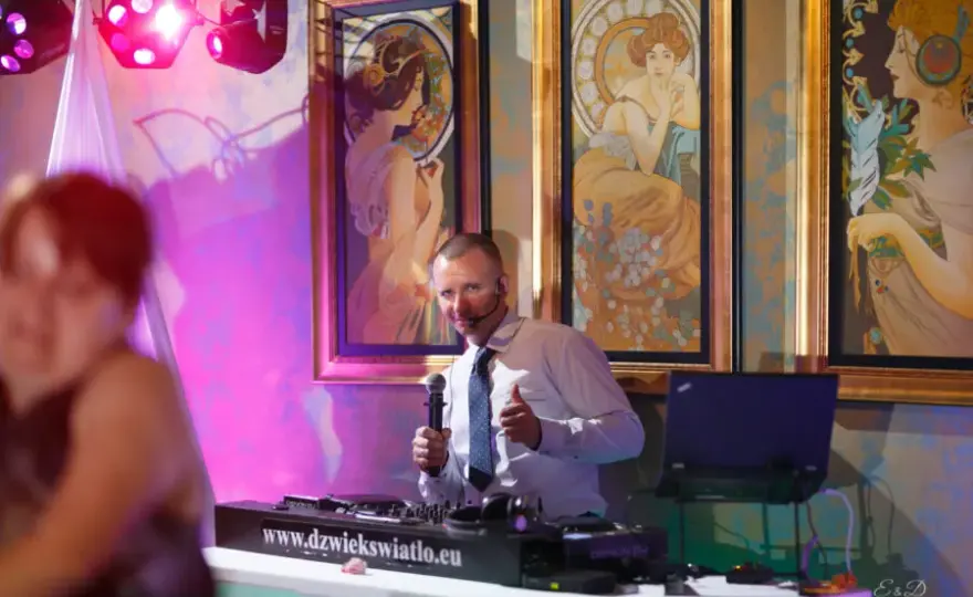 DJ na wesele: Jakie pytania zadać, by wybrać idealnego?