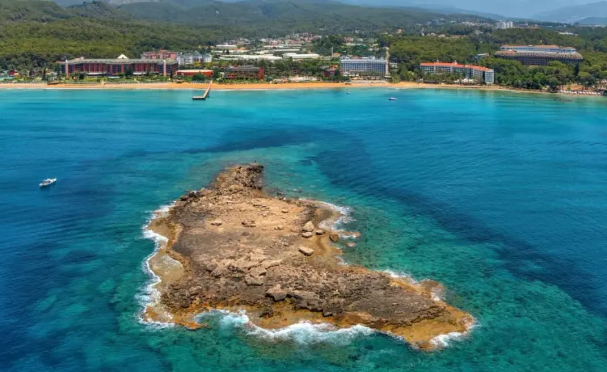 Alanya: Morze Śródziemne. Odkryj ciepłą wodę i rajskie plaże!