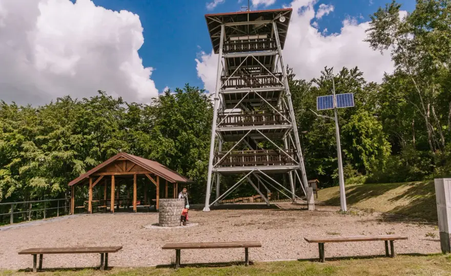 Bacówka na Brzance: Przewodnik po Pogórzu Ciężkowickim i Tatrach
