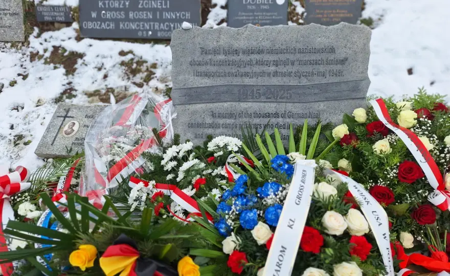 Jaką modlitwę na cmentarzu wybrać, by uczcić pamięć zmarłych?