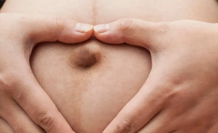 Ombelico in gravidanza, cosa è normale e quando preoccuparsi