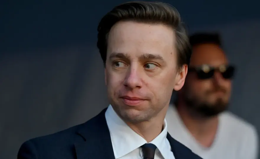 Krzysztof Bosak: Jaka partia go reprezentuje i co warto wiedzieć?