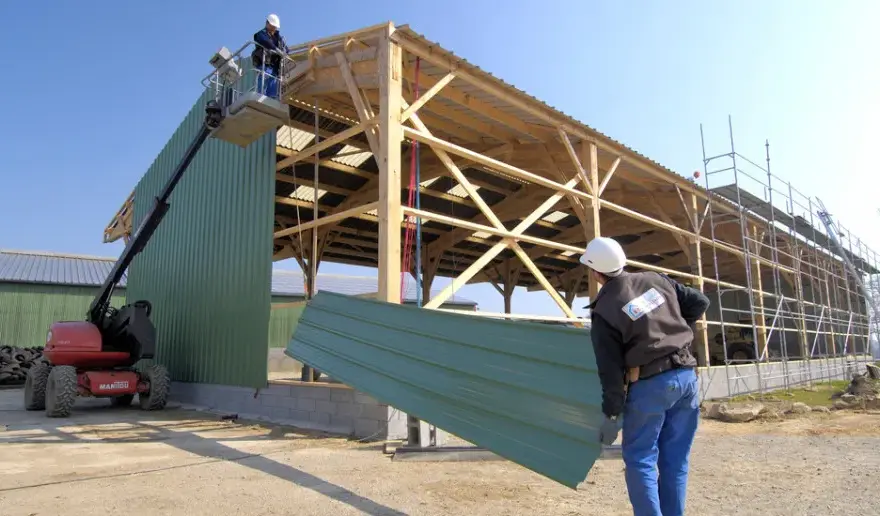 Ile budynków gospodarczych na działce? Limity, MPZP i 2x35m²