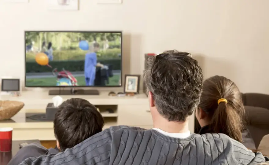 Czy telewizor potrzebuje anteny? Prawda o Smart TV
