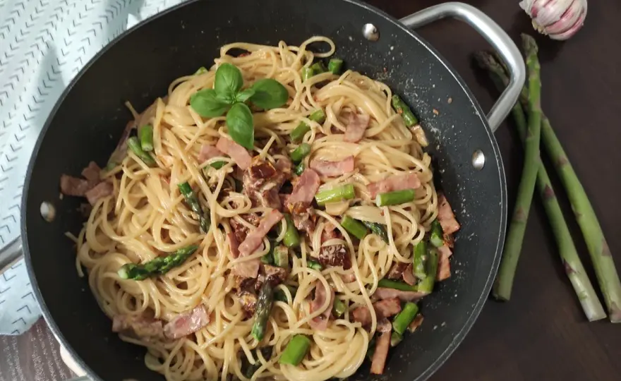 Spaghetti ze szparagami - lekki wiosenny obiad w 20 minut