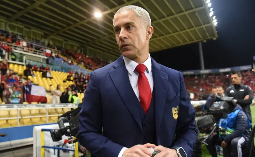 Sylvinho - Ewolucja trenera: Od boiska do sukcesu z Albanią