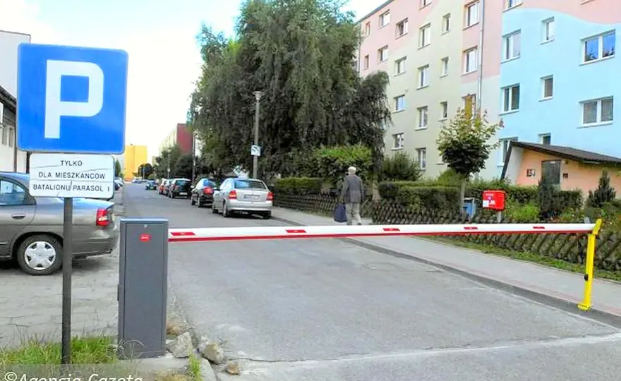 Jak otworzyć szlaban na osiedlu? Praktyczny poradnik dla każdego!