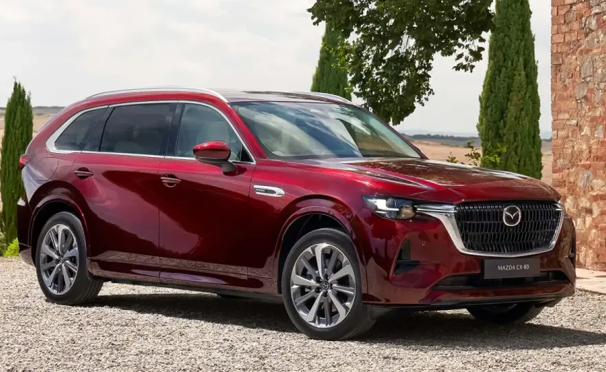 Mazda CX-80 - rodzinny SUV z trzema rzędami i dwoma napędami