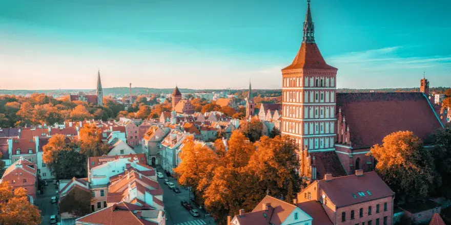 Mikołajki: Gdzie zjeść? Odkryj najlepsze smaki Mazur!
