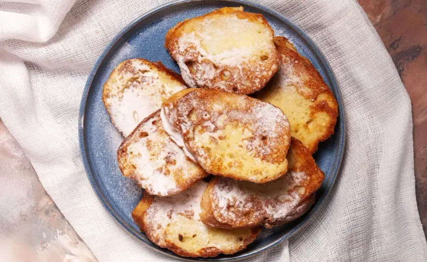 Arme Ritter mit Semmeln - So gelingt die perfekte Süßspeise