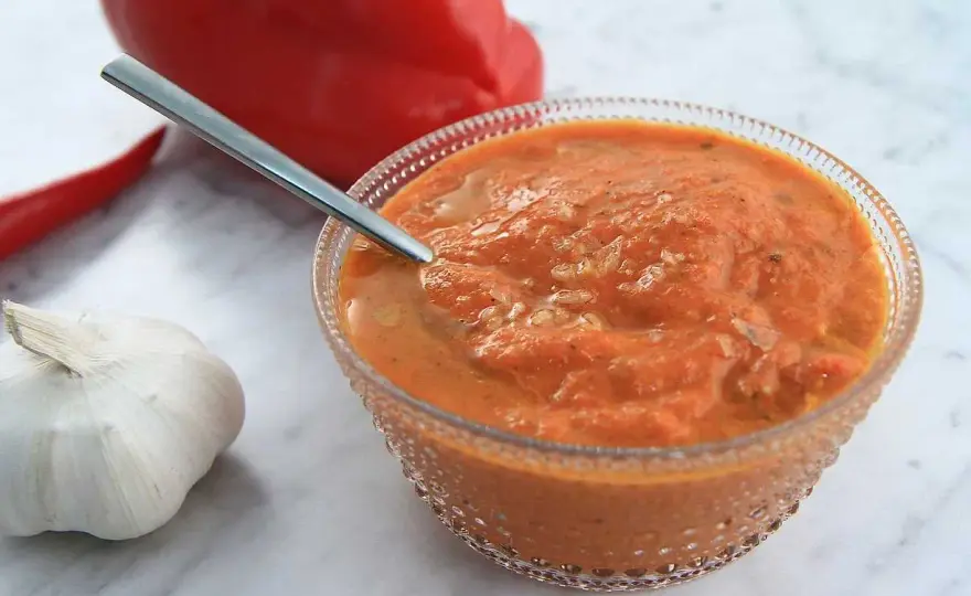 Hemgjord ajvar - Så lyckas du med smak och konsistens