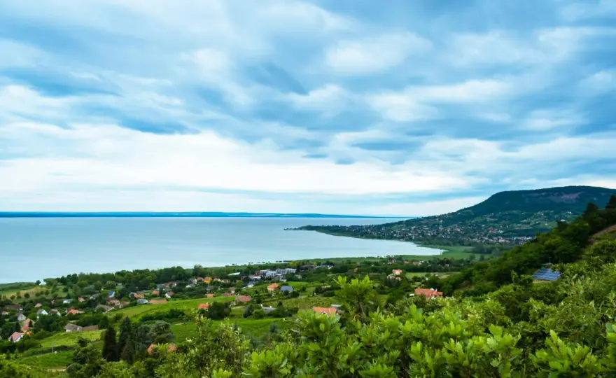 Jezioro Balaton - który brzeg wybrać? Praktyczny przewodnik