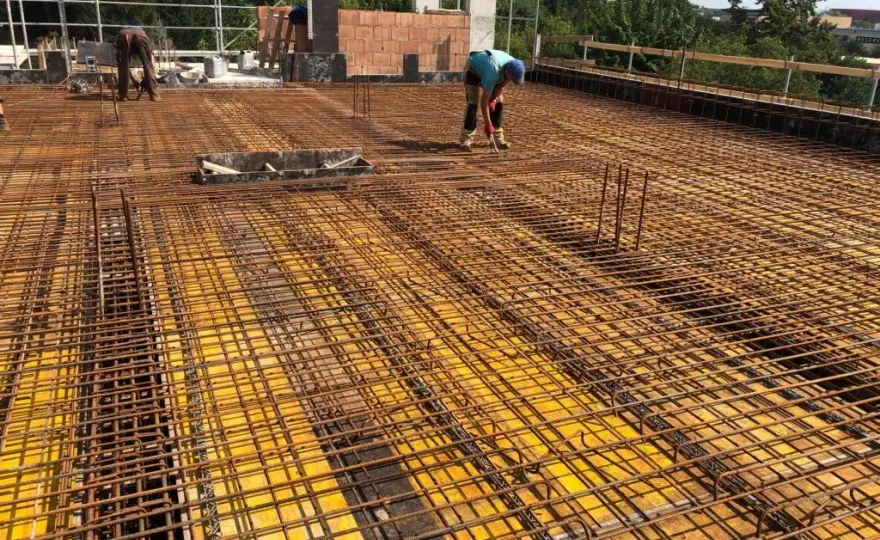 Ile kosztuje fundament pod dom? Poznaj ukryte wydatki i ceny