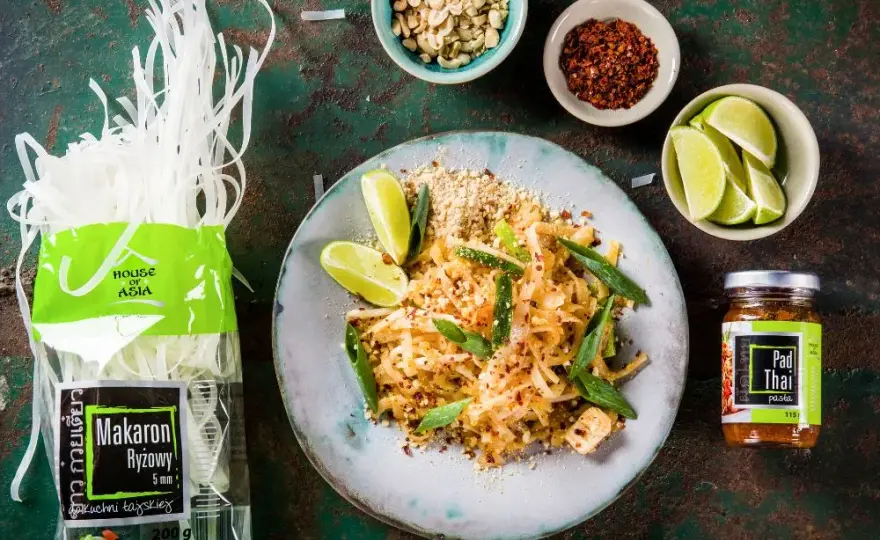 Pad Thai z kurczakiem: Autentyczny przepis krok po kroku uniknij błędów!
