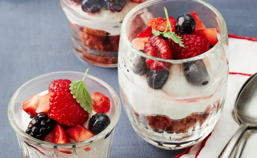 Trifle-Rezept mit Beeren - einfach, cremig und gut vorzubereiten