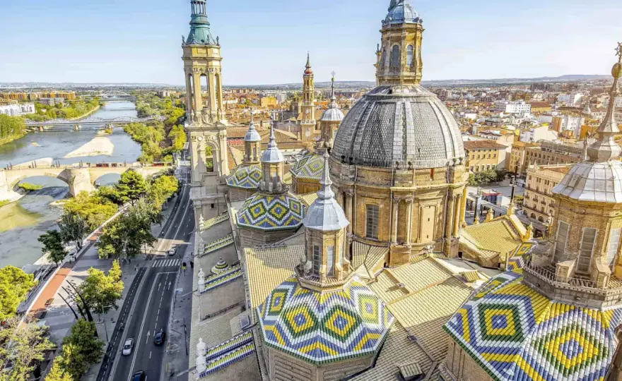 Tren Sevilla Zaragoza: ¿cómo elegir el mejor billete?