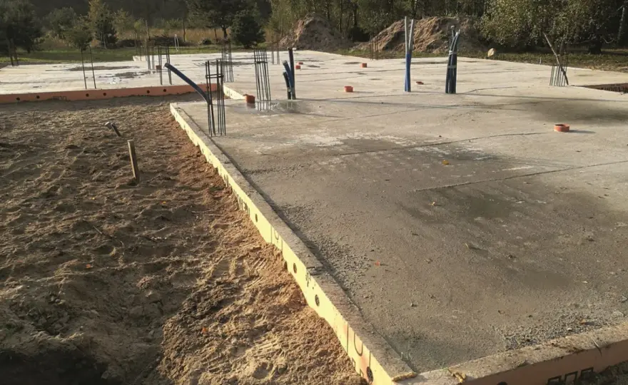 Szalunek płyty fundamentowej - uniknij błędów, oszczędź nerwy