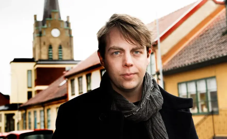 Christoffer Carlssons familj - så präglar Halland hans böcker