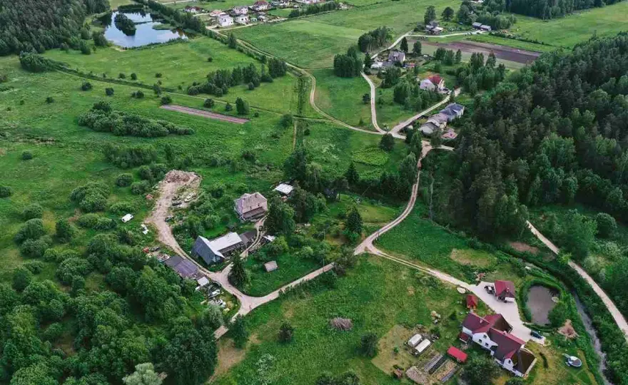 Służebność gruntowa - czy wiesz, co kupujesz? Poradnik.