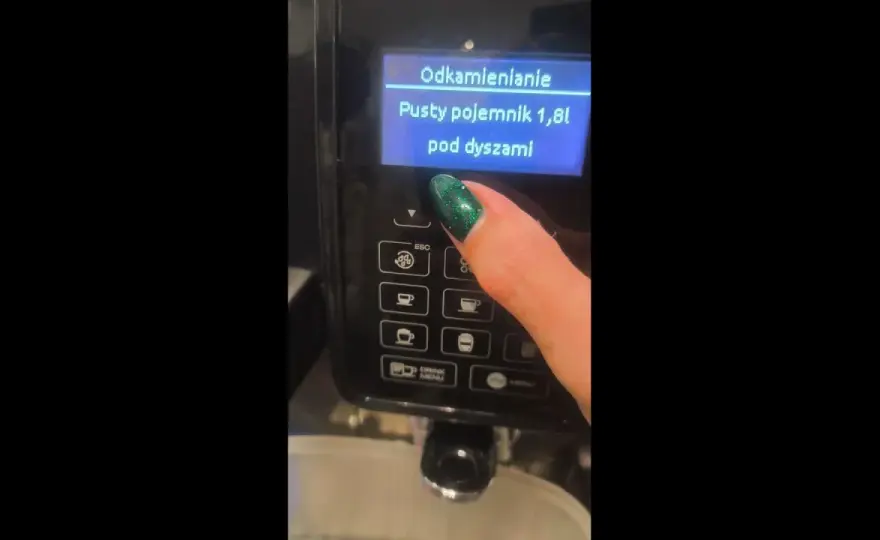 Ekspres DeLonghi nie kończy odkamieniania? Rozwiąż problem!