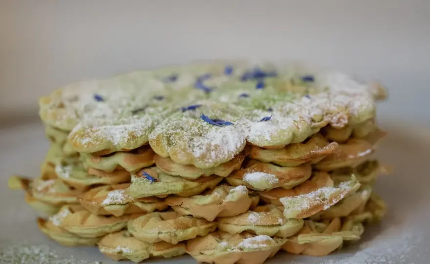 Matcha Waffeln - So gelingen sie perfekt & schmecken nie bitter